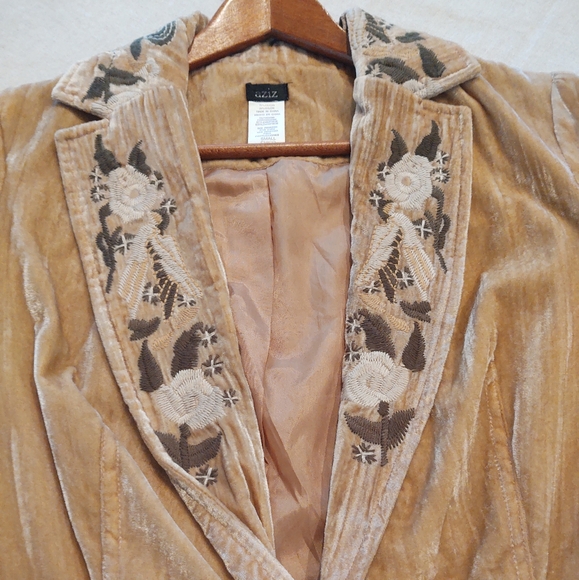 Velvet🤍Embroidered Blazer-Jacket~ Pale-Gold by Aziz Size: S - Picture 3 of 8